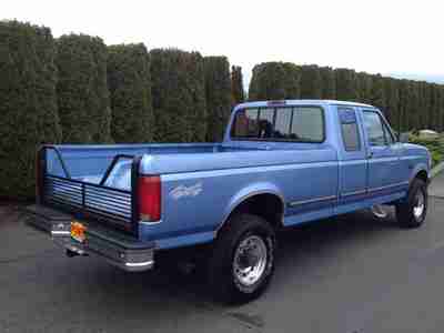 XLT Diesel 7.3 Liter ABS brakes AM/FM radio Bumpers:  chrome Front bench seats, image 3