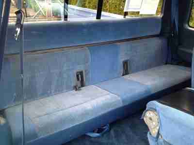 XLT Diesel 7.3 Liter ABS brakes AM/FM radio Bumpers:  chrome Front bench seats, image 10