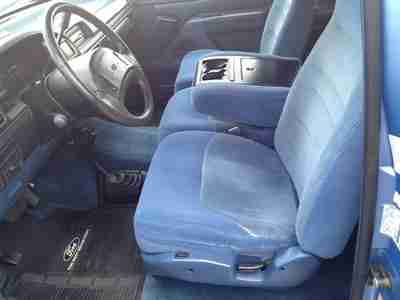 XLT Diesel 7.3 Liter ABS brakes AM/FM radio Bumpers:  chrome Front bench seats, image 12
