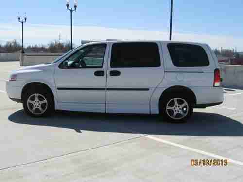 Handicap Wheelchair Van 2008 Chevrolet Uplander Base Mini Cargo Van 4-Door 3.9L, image 2