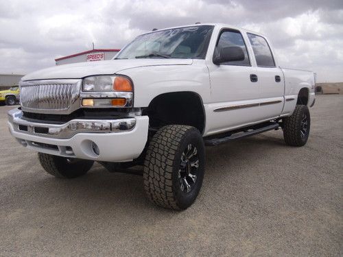 2005 gmc 2500hd 4x4 crew cab lifted duramax