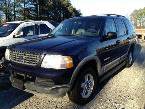 2002 explorer  xlt 4x4 - v8 - 3rd row - leather - sunroof - 115k miles -