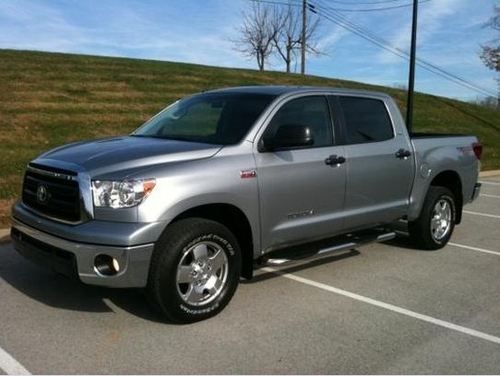 Toyota : tundra 2010 crewmax 4x4 6-spd 5.7l v8 sr5 &amp; trd 29k miles