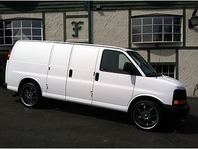 2012 gmc savanna "limo van" custom flat screen tv's!!!!