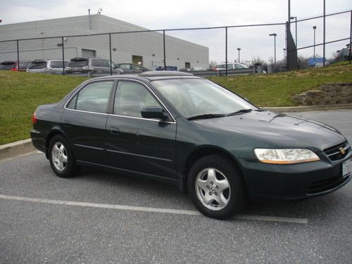 1998 Honda Accord EX Sedan 4-Door 3.0L, Automatic,Leather,Sunroof,Alloy Wheels, image 3