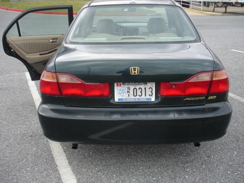 1998 Honda Accord EX Sedan 4-Door 3.0L, Automatic,Leather,Sunroof,Alloy Wheels, image 4