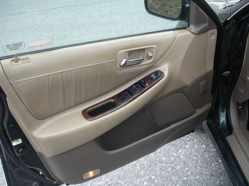 1998 Honda Accord EX Sedan 4-Door 3.0L, Automatic,Leather,Sunroof,Alloy Wheels, image 11