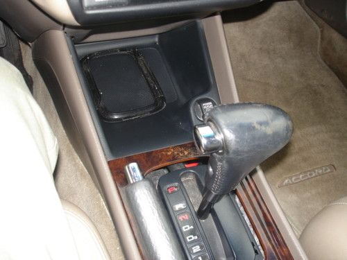 1998 Honda Accord EX Sedan 4-Door 3.0L, Automatic,Leather,Sunroof,Alloy Wheels, image 18