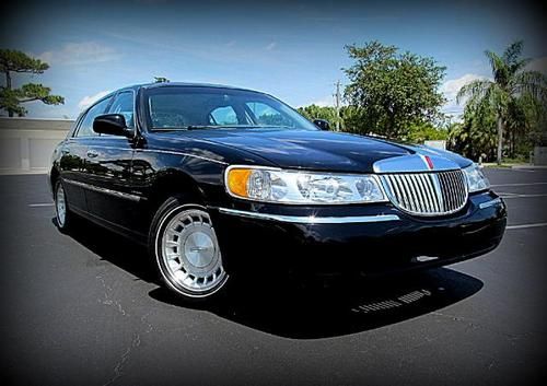 2002 lincoln town car