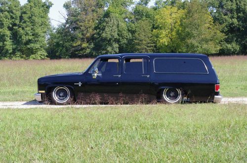 1988 chevrolet r10 suburban scottsdale sport utility 4-door 5.7l