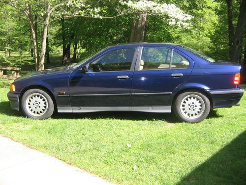 1995 bmw 325i base sedan 4-door 2.5l