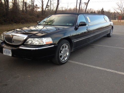 2006 lincoln town car 120" stretch limo krystal black 8 passengers 5 doors