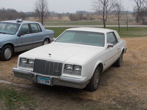 1981 buick riviera base coupe 2-door 5.7l