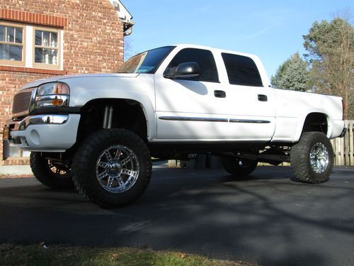 Beautiful lifted duramax diesel monster custom low miles must see