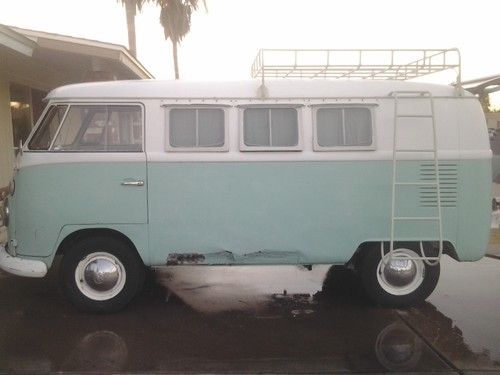 1964 Volkswagen bus sundial walk-thur, image 9
