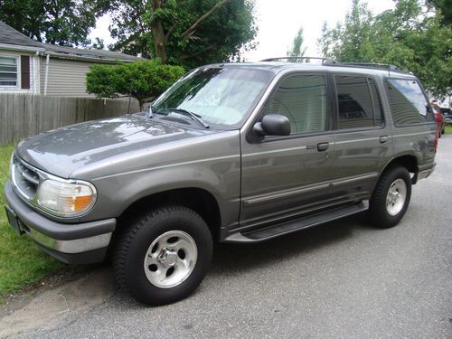 1998 ford explorer xlt  4x4 v6 sohc 4.0l engine,sunroof/leather seats,no reserve