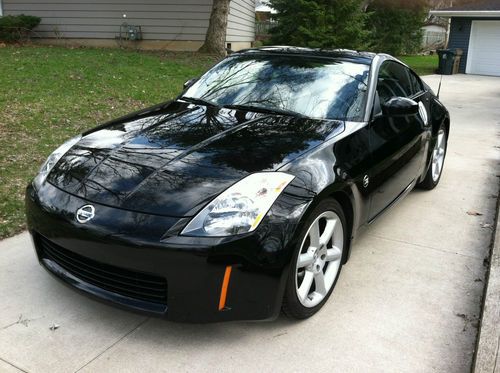 2004 nissan 350z touring coupe 2-door 3.5l, black, low miles, excellent cond.