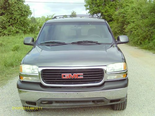 2002 GMC Yukon SLE Sport Utility 4-Door 5.3L, image 2