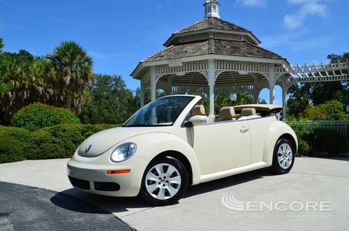 2010 volkswagen new beetle convertible**low miles**fla car**pwr top**clean!!