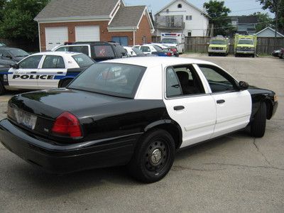 2010 FRD CRN VIC POLICE INTRCPTR VRY GD COND LOW MILES NO RES LOW STARTING PRICE, image 6