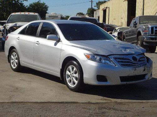 2011 toyota camry le damaged rebuilder economical only 22k miles export welcome!