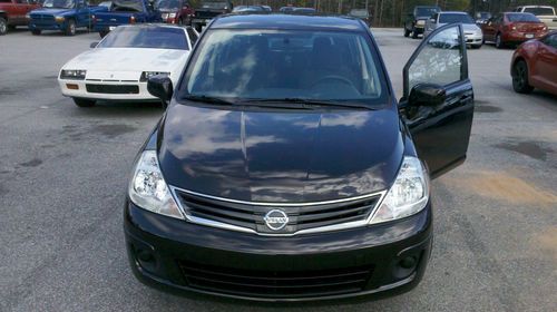 2011 nissan versa s hatchback 4-door 1.8l