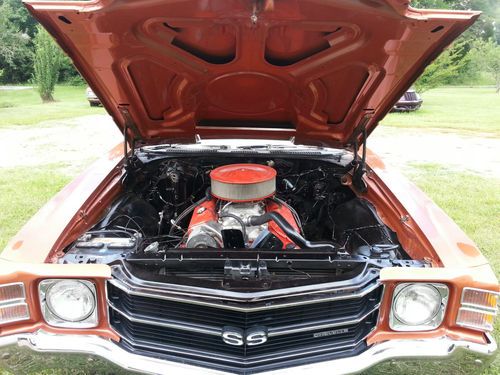 1971 chevrolet chevelle copper orange with black rally stripes, good condition