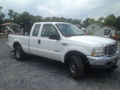 2003 ford f-250 4x4 diesel pickup truck w/ snow plow!