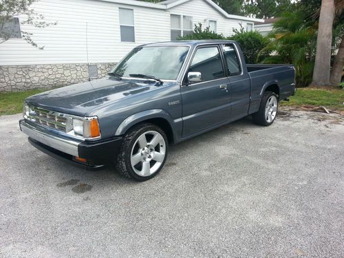 1990 mazda b2200 base standard cab pickup 2-door 2.2l