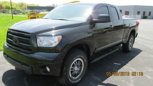 2011 toyota tundra base extended crew cab pickup 4-door 5.7l