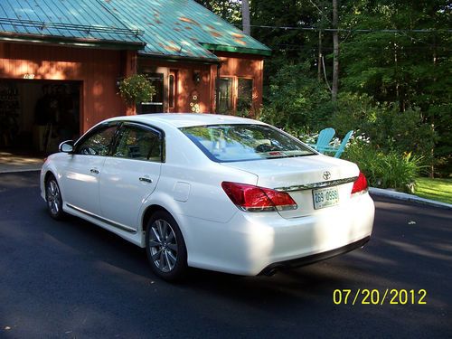 2011 TOYOTA Avalon LIMITED 4dr Sdn, US $27,900.00, image 3