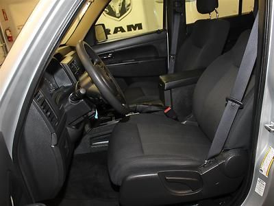 Roof Rack MP3 SIRIUS XM Anti-theft Alloy Wheels Cruise Control Dual Air Bags, image 13