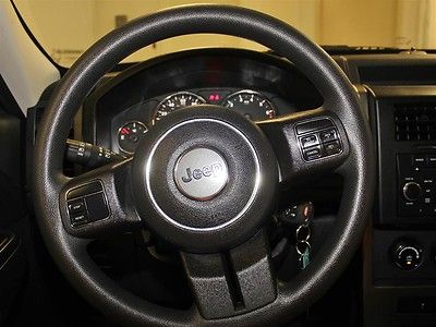 Roof Rack MP3 SIRIUS XM Anti-theft Alloy Wheels Cruise Control Dual Air Bags, image 22