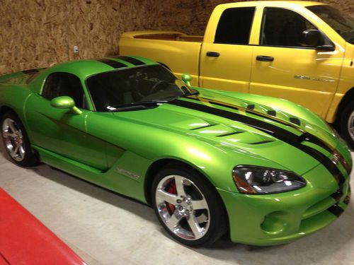 2008 dodge viper srt-10 coupe 2-door 8.4l