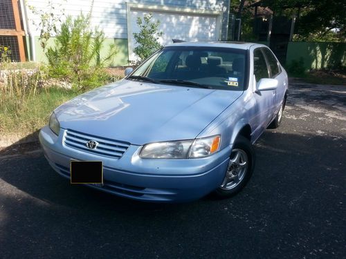 1998 toyota camry (le sedan 4-door 2.2l)