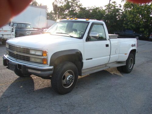 6.5 turbo diesel 5 spd stick straight body clean interior runs good drive away!!