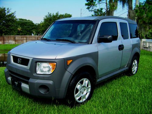 2005 honda element lx,  4wd