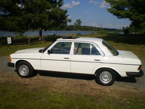1985 mercedes 300 d 115 k miles excellent condition drive anywhere 2 owner car