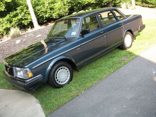 1990 volvo 240 dl sedan 4-door 2.3l