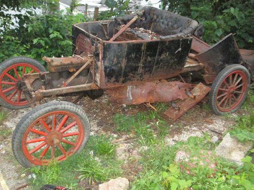 1915 model t ford parts car, motor, transmision, rear end, frame