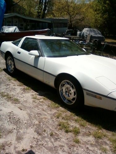 1987 chevrolet corvette base hatchback 2-door 5.7l