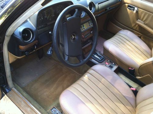 Mercedes-Bens 300 D Diesel 1984, image 6