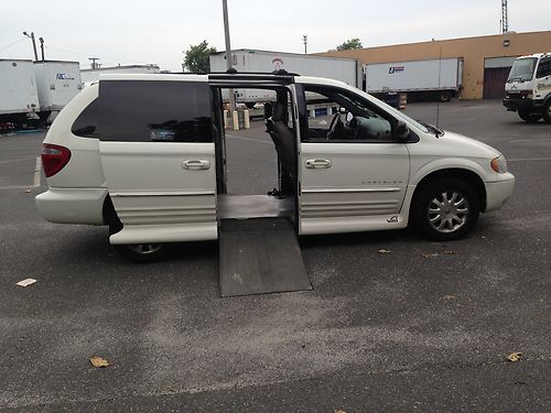 Van wheelchair handicap vmi power ramp chrysler town country 2001 kneeling