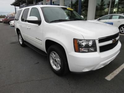 09 chevrolet tahoe lt 1lt preferred equipment package/3rd row seat/alloy wheels