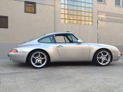 Classic air cooled 993 mint low miles original