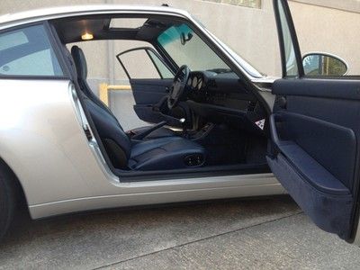 CLASSIC AIR COOLED 993 MINT LOW MILES ORIGINAL, image 24