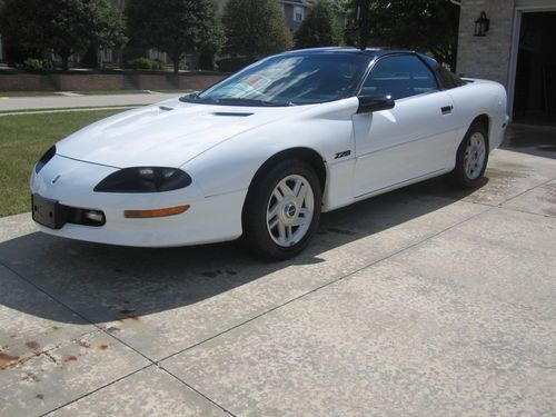 1994 chevrolet camaro z28 coupe 2-door 5.7l 47,000 miles