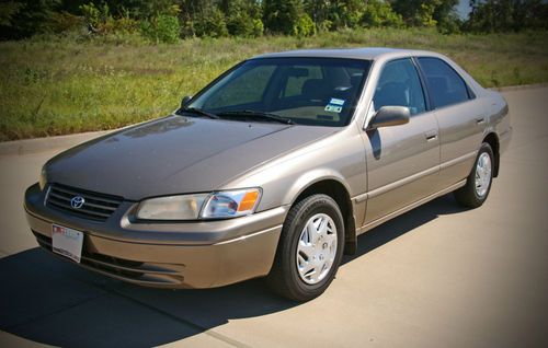 1999 toyota camry le sedan 4-door 2.2l