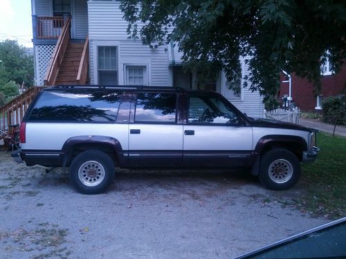 1996 GMC K2500 Suburban SLT Sport Utility 4-Door 6.5L Diesel, image 3