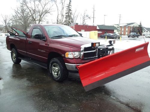 2003 dodge ram 2500 slt 4x4  hemi!  western snowplow topper